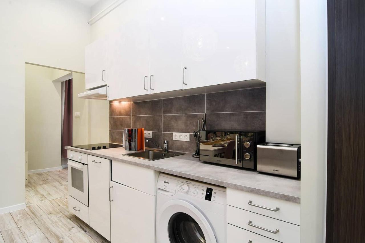 Ultra Central And Stylish Apartment With Ac بودابست المظهر الخارجي الصورة